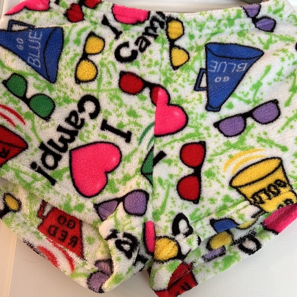 Made with Love & Kisses fleece pj shorts - Picture 2 of 6